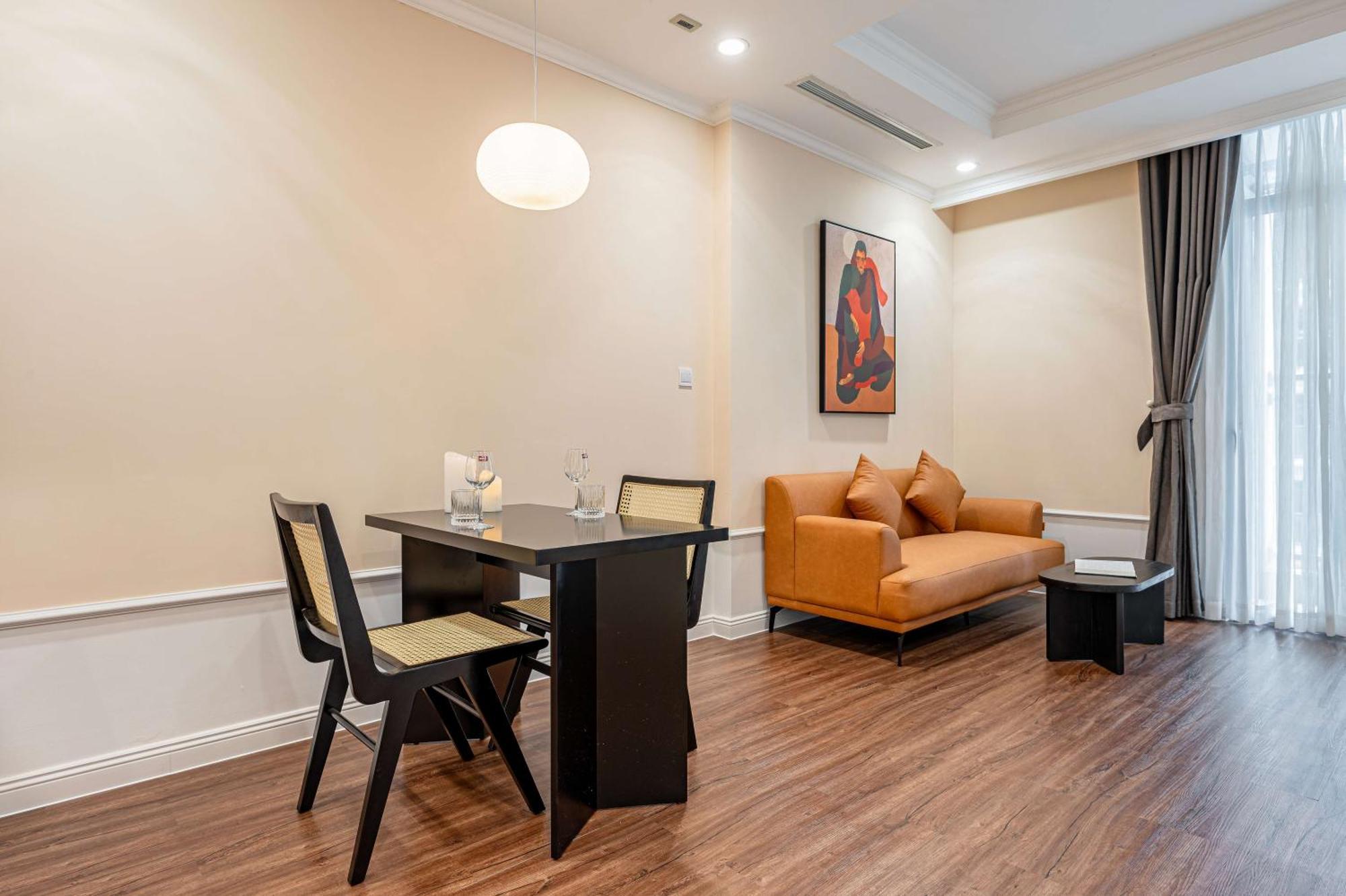 Vinhomes Landmark Serviced Apartment By Cr Concept *