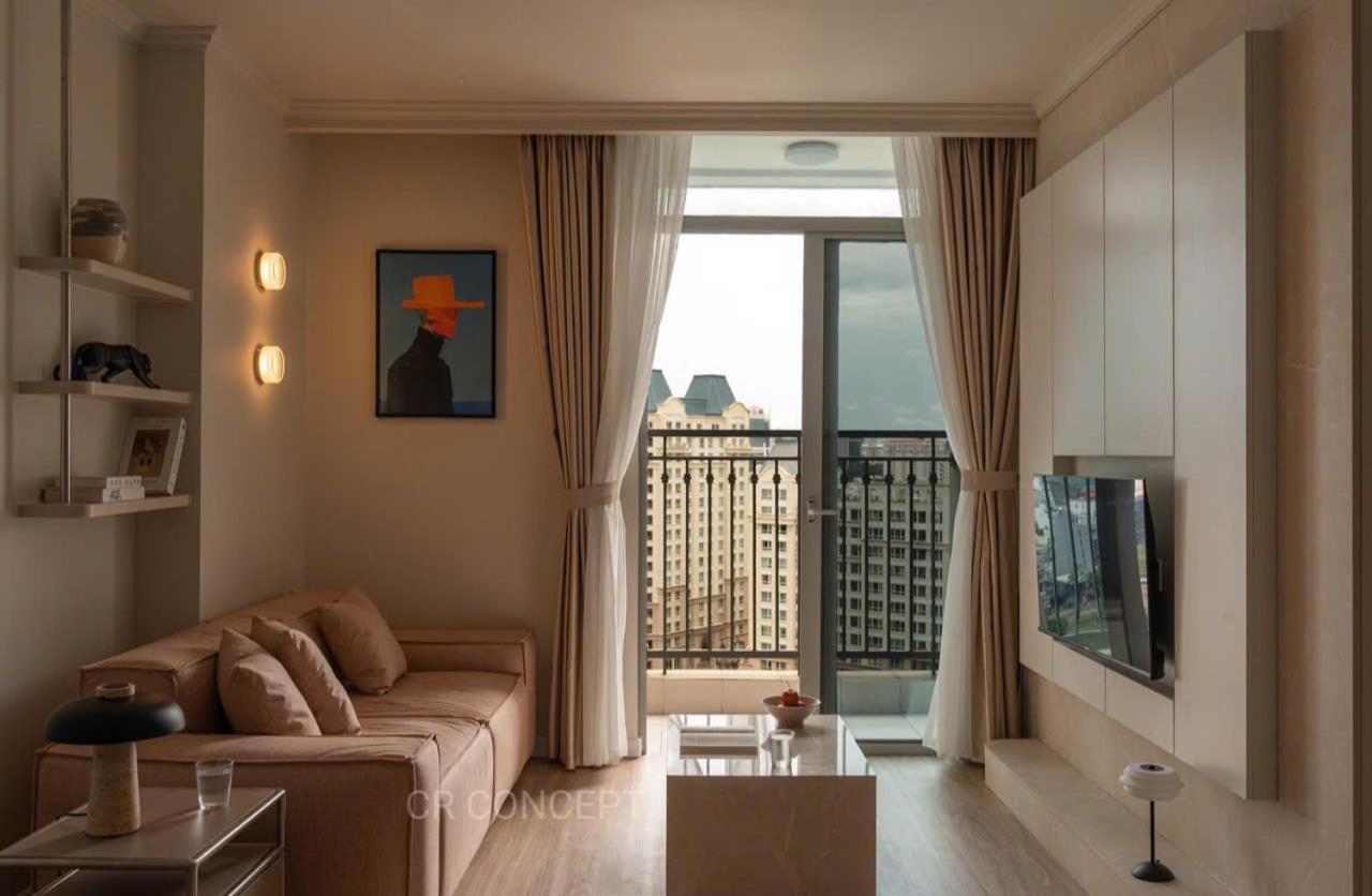 Vinhomes Landmark High-End Apartment By Cr Concept